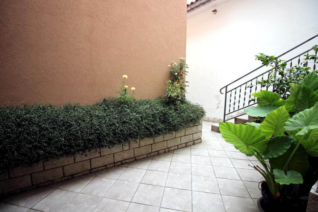 Apartment Leana Selce Exterior foto