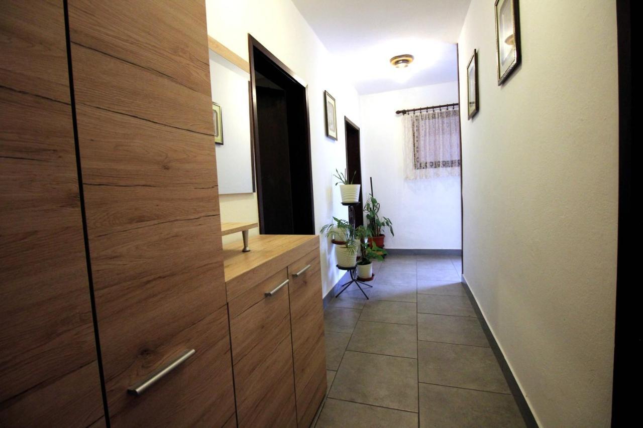 Apartment Leana Selce Exterior foto